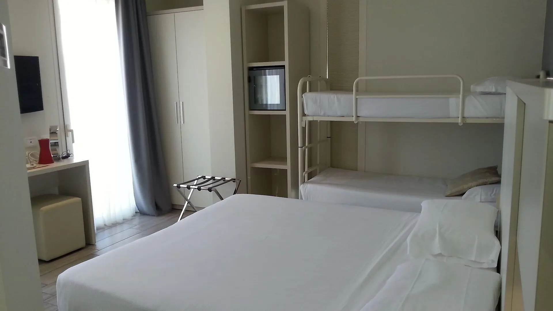 *** Hotel L'Hotel Rimini Italia