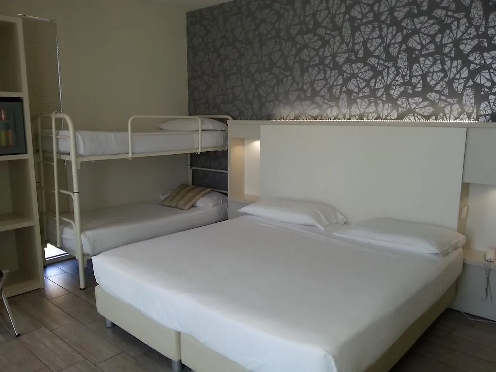 Hotel L'Hotel Rímini
