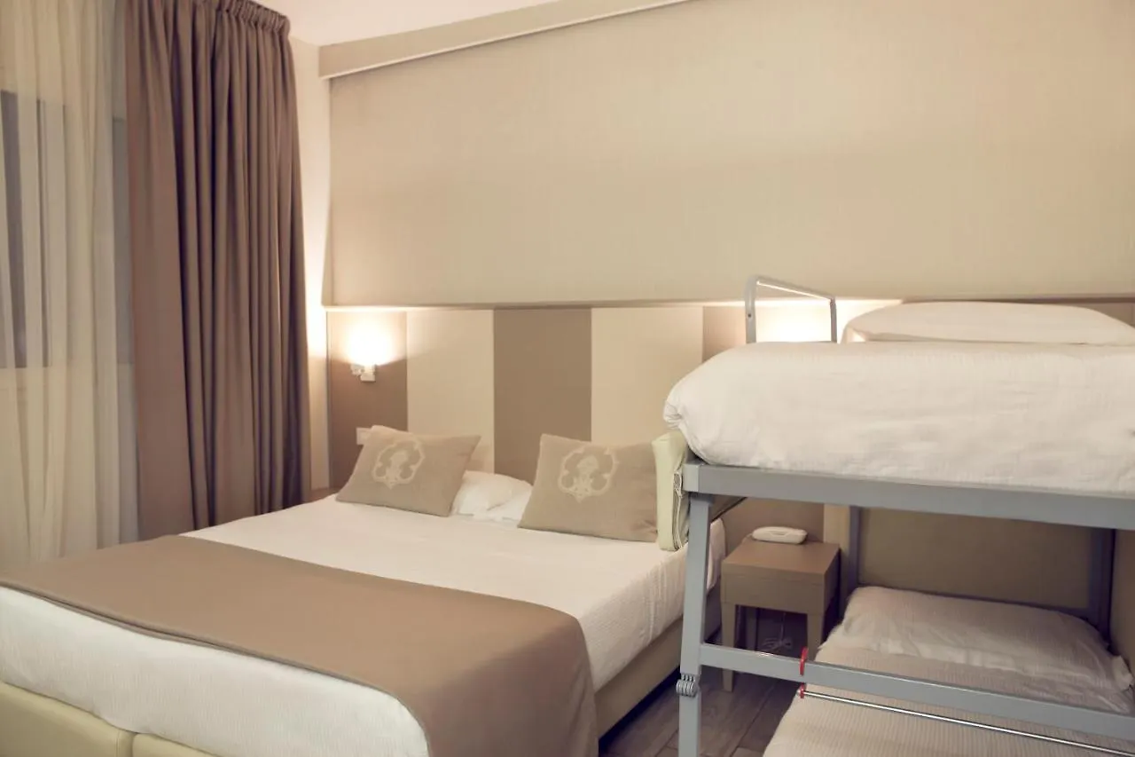 L'Hotel Ρίμινι Ξενοδοχείο