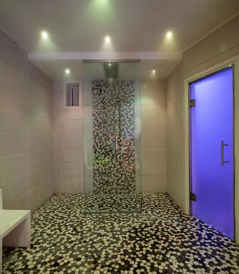 L'Hotel Ρίμινι 3*,